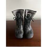 UGG Adirondack Women’s Boots Size 5